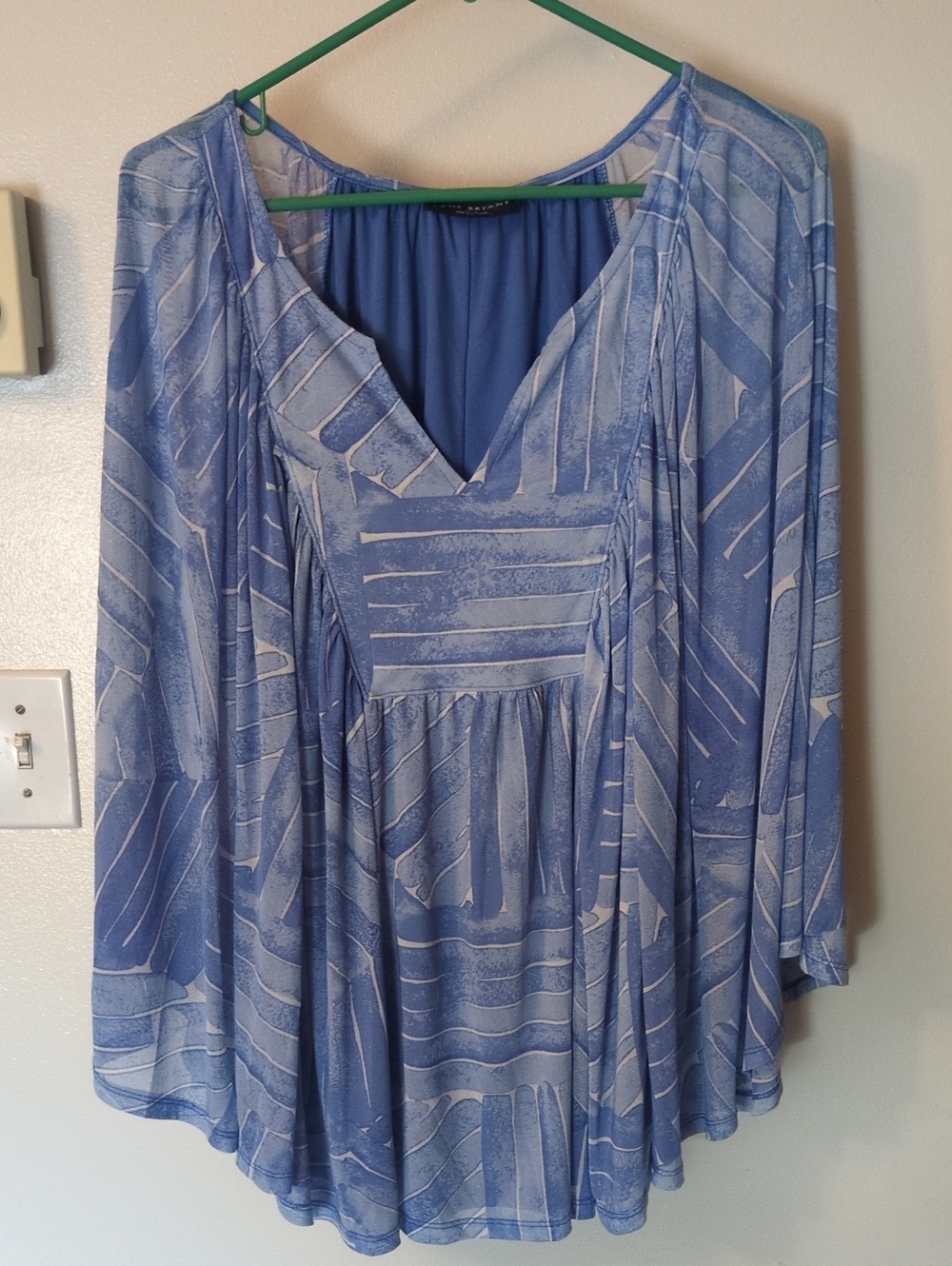 18/20 Lane Bryant Light Blue Patterned V-Neck Tunic